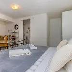 Manta Villa